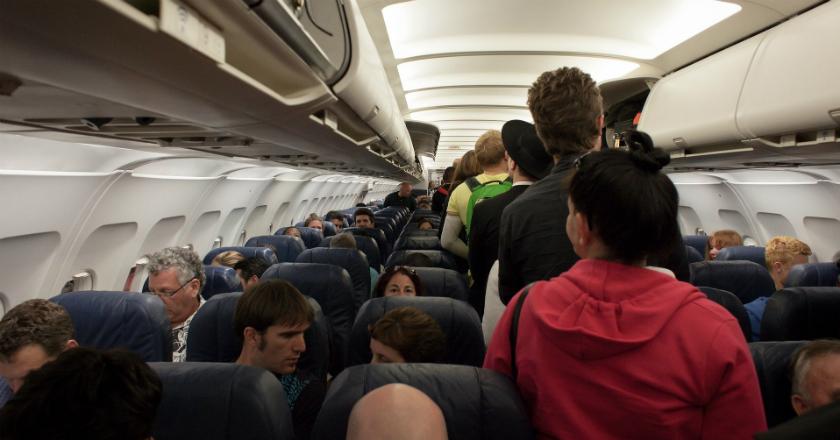 Penelitian Ungkap Bagian Paling Terkontaminasi Bakteri di Kabin Pesawat