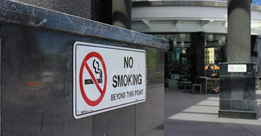 Mulai 1 Januari, Malaysia Terapkan Larangan Merokok di Semua Restoran