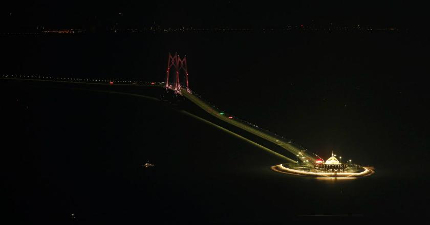 Proyek Jembatan Laut Terpanjang di Dunia China Diprotes, Kenapa?