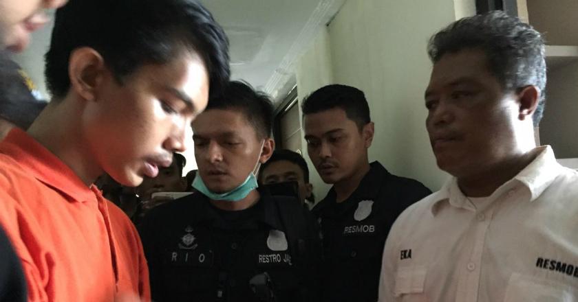 Peragakan 23 Adegan, Pelaku Bunuh Sisca Icun Gunakan Kabel Charger hingga Sajam