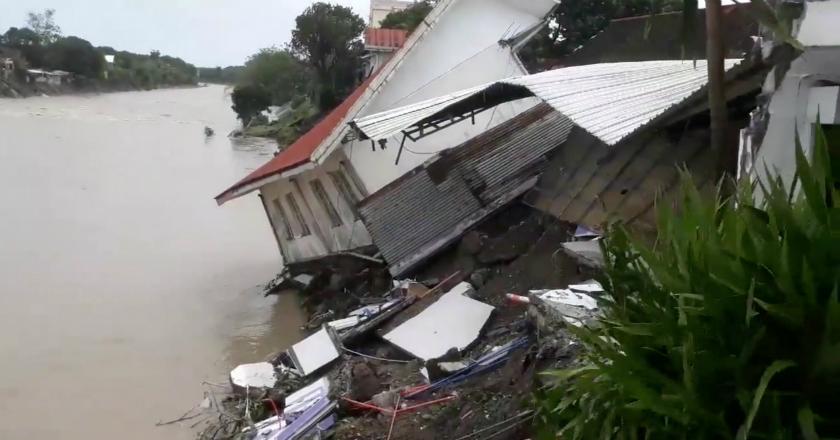 61 Orang Tewas Akibat Terjangan Badai Usman di Filipina