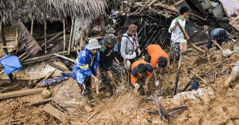 Ini Alasan Basarnas Cari Korban Longsor Sukabumi Secara Manual