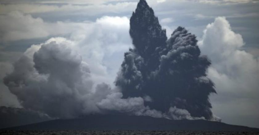 Gunung Anak Krakatau Masih Alami Kegempaan Letusan