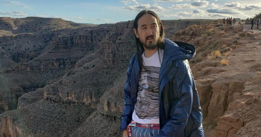 DJ Steve Aoki Bikin Heboh Pamer Naik Ojek Online di Bali