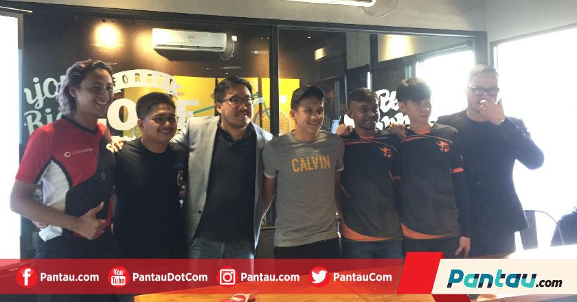 Wow! Egy Maulana Tantang Juara FIFA Playstation Asia