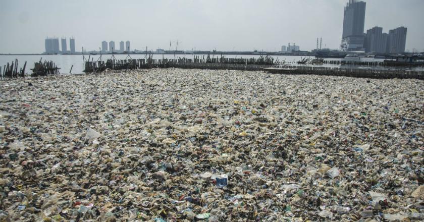 Pantau Foto: Begini Penampakan Lautan Sampah di Muara Angke Jakarta