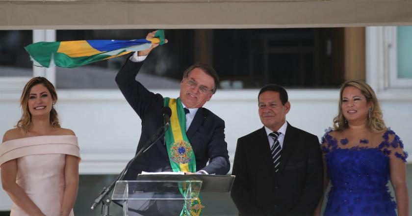 Soal Pangkalan Militer AS di Brasil, Bolsonaro Sebut Trump Manusia Terkuat di Dunia