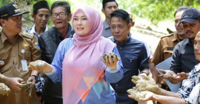 Bupati Pandeglang Temukan Pengungsi 'Bodong' Korban Tsunami Selat Sunda