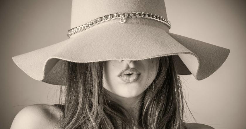 Ini 5 Kesalahan Wanita dalam Berpakaian yang Sering Terjadi