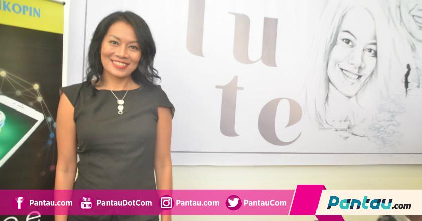 Dee Lestari Ungkap Bagian Sulit Menulis Lagu