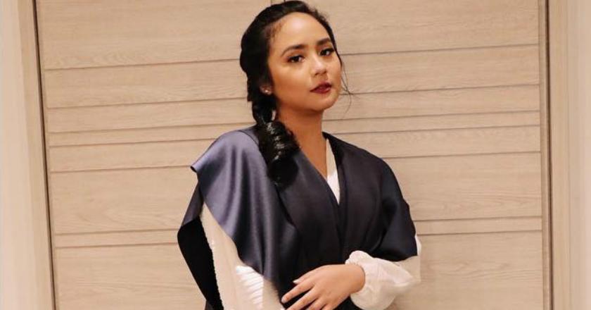 Peran Gita Gutawa di Belakang Layar Konser Melly Goeslaw, Dewiq dan Dee Lestari