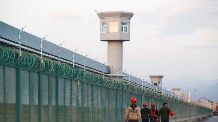 Kesaksian Perempuan Uighur Usai Bebas dari Kamp Pelatihan Paksa di Xianjiang