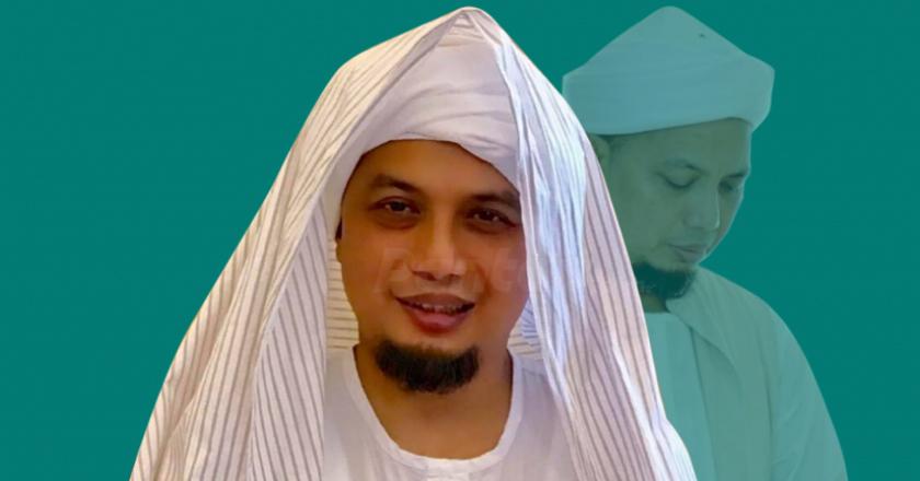 Kondisinya Semakin Membaik, Ustaz Arifin Ilham Tebar Senyuman Bersama Istri