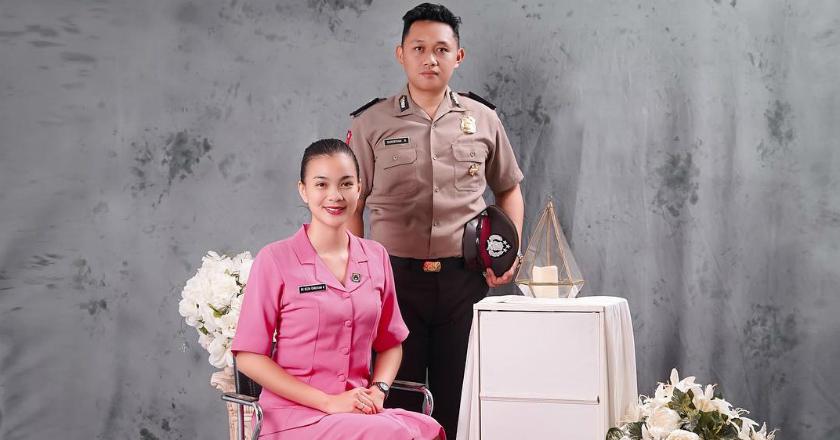 Ada Sensasi Lain Bagi Kezia Warouw Mengenakan Baju Pink