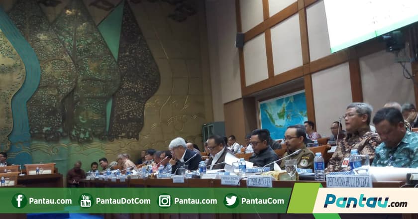 RDP dengan Kementerian ESDM, Komisi VII DPR Dibuat Heran Soal Izin Usaha Perusahaan Tambang