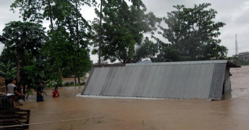 2.121 Warga Gowa Mengungsi Akibat Banjir dan Longsor