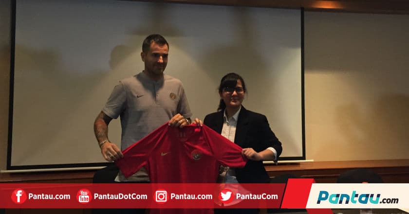 PSSI Minta Simon McMenemy Mampu Perbaiki Peringkat Indonesia di FIFA