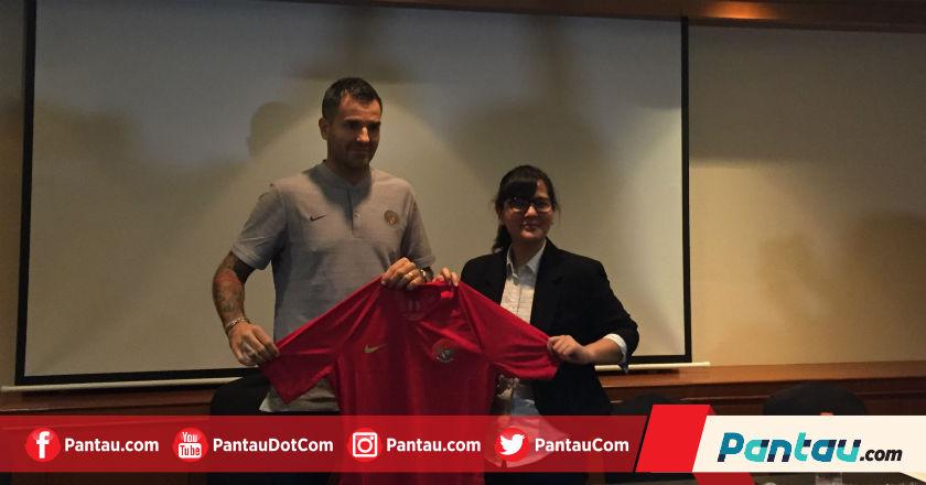 PSSI Minta Simon McMenemy Mampu Perbaiki Peringkat Indonesia di FIFA