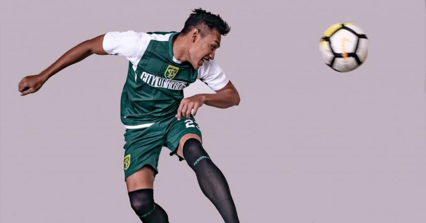 Persebaya Rilis Jersey Anyar Mengusung Tema Spirit 1997