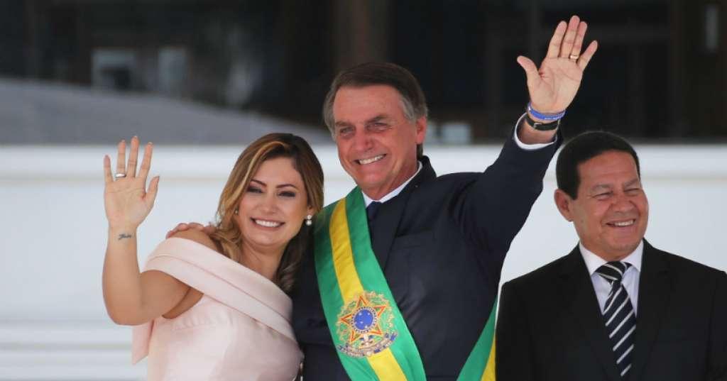 Baru Menjabat, Presiden Brasil Jair Bolsonaro Naik Meja Operasi