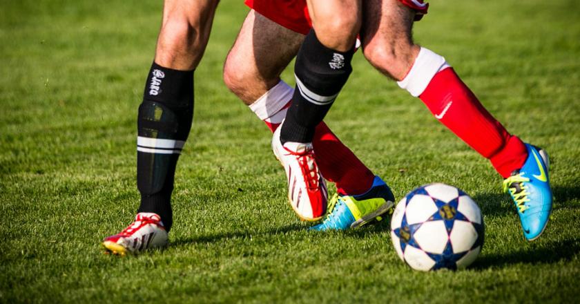 Ngaco! Pria Ini Tinggalkan Pelaminan Demi Bermain Sepak Bola