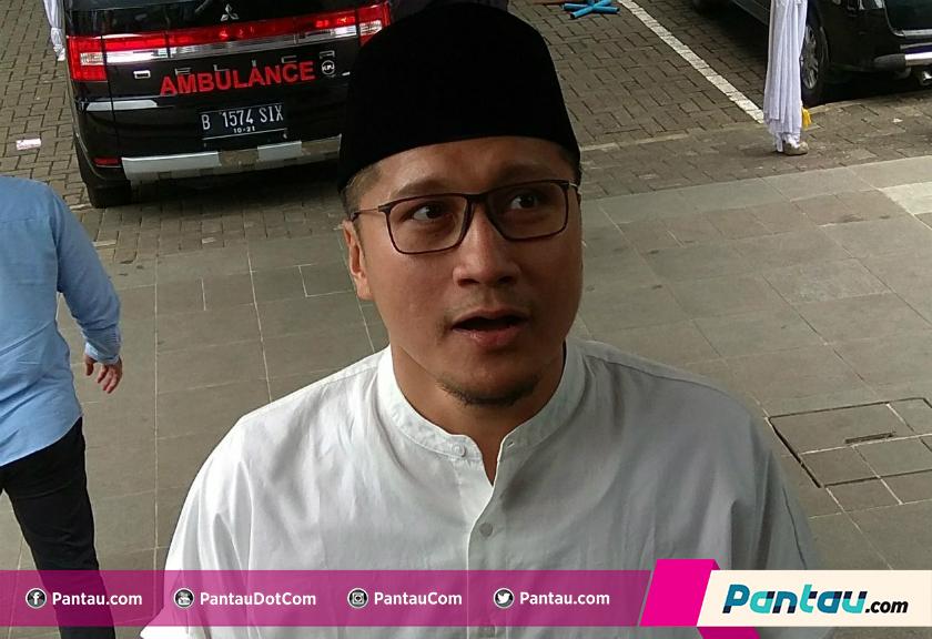 Cerita Arie Untung Setop Budaya Tiup Lilin saat Ulang Tahun