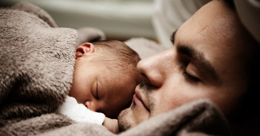 Tak Disangka, Ternyata Ada Bahaya Mengintai Tidur Bersama Anak