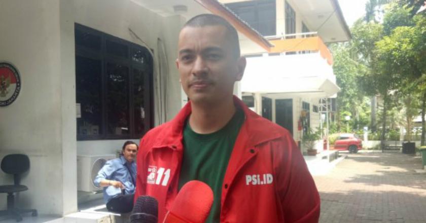 PSI Laporkan Spanduk Bertuliskan 'Hargai Hak-hak LGBT' ke Bawaslu DKI