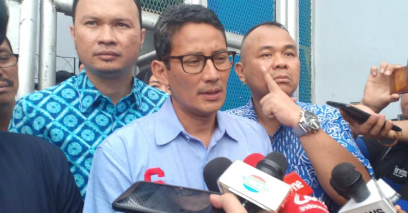 Jenguk Dhani di LP Cipinang, Sandi Janji Revisi UU ITE Jika Terpilih