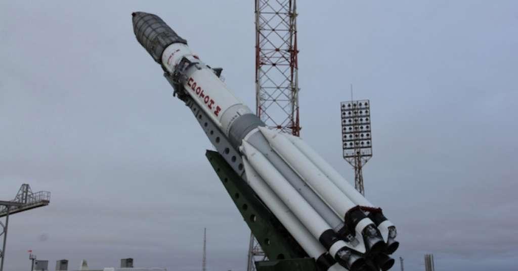 Penerbangan Roket Rusia yang Angkut Satelit AS Ditunda, Ada Apa?