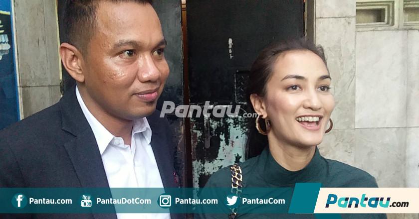 Atiqah Hasiholan Akui Ratna Sarumpaet Berbohong, tapi...