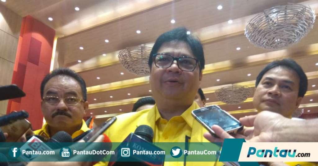Ini Penjelasan Airlangga Hartarto Soal Propaganda Rusia ala Jokowi