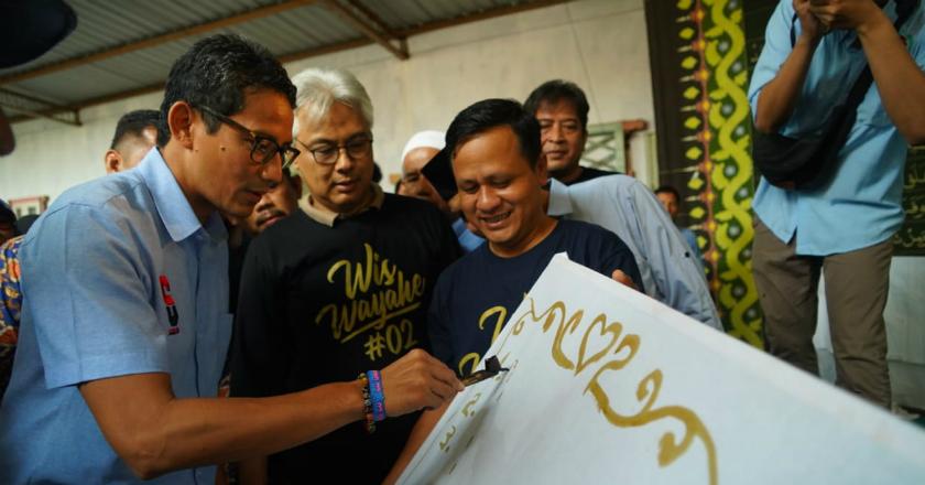 Titik Kampanye ke-1.122: Sandiaga di Antara Batik, Ekspreso dan Sorak Emak-emak