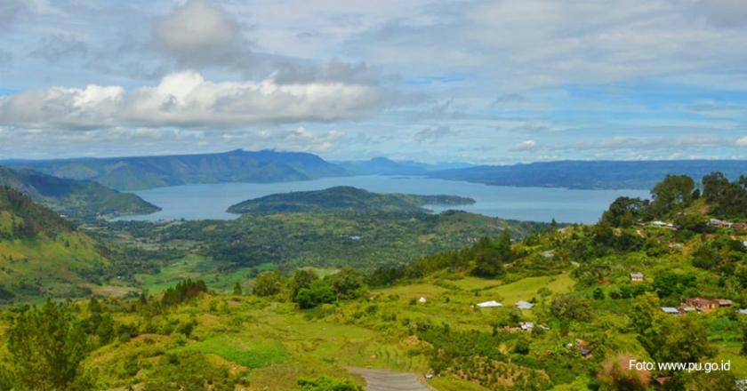 Menunggu Jalan Lingkar Pulau Samosir untuk Ciptakan 'Bali Baru'