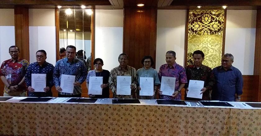 KPU Gelar Penandatanganan Pakta Integritas dengan Panelis dan Moderator Debat Kedua Pilpres