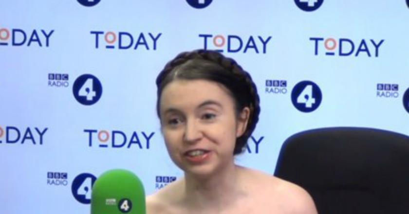 Protes Brexit, Profesor Ini Telanjang Selama Wawancara Radio