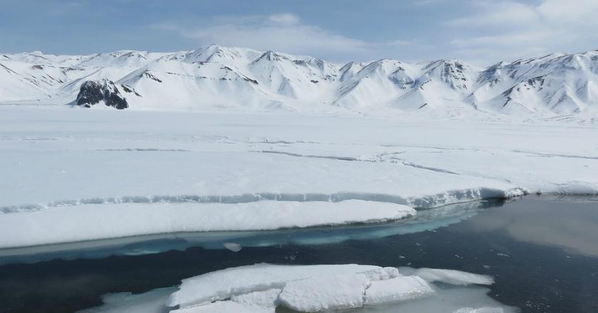 Diduga Akibat Ledakan Meteor, NASA Ungkap Penemuan Dua Kawah Besar