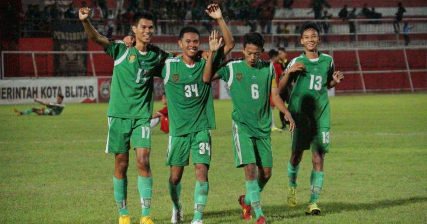 Juara Piala Soeratin 2018, Wali Kota Surabaya Berikan Uang Pembinaan ke Persebaya U-17
