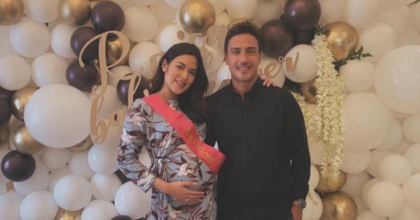 Cantiknya Bayi Perempuan Pasangan Raisa Andriana dan Hamish Daud