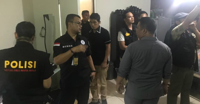 Ada Bukti Transfer yang Ditemukan Satgas Anti Mafia Bola di Apartemen Joko Driyono