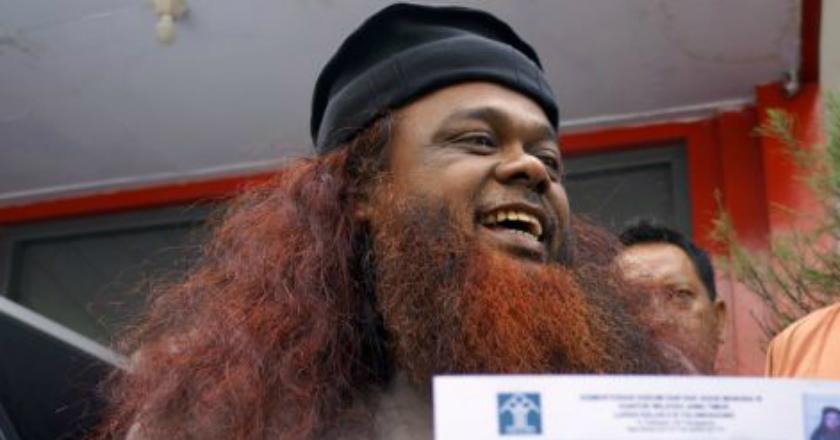 Napi Terorisme Adik Kandung Abu Bakar Ba'asyir Akhirnya Hirup Udara Bebas