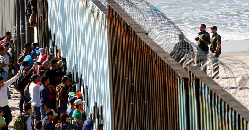 16 Negara Bagian AS Gugat Trump atas Pernyataan Darurat Nasional untuk Sebuah Tembok