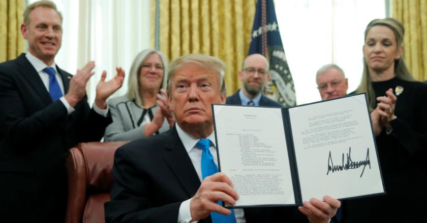 Resmi Perintahkan Pentagon, Trump Wujudkan Komando Luar Angkasa AS