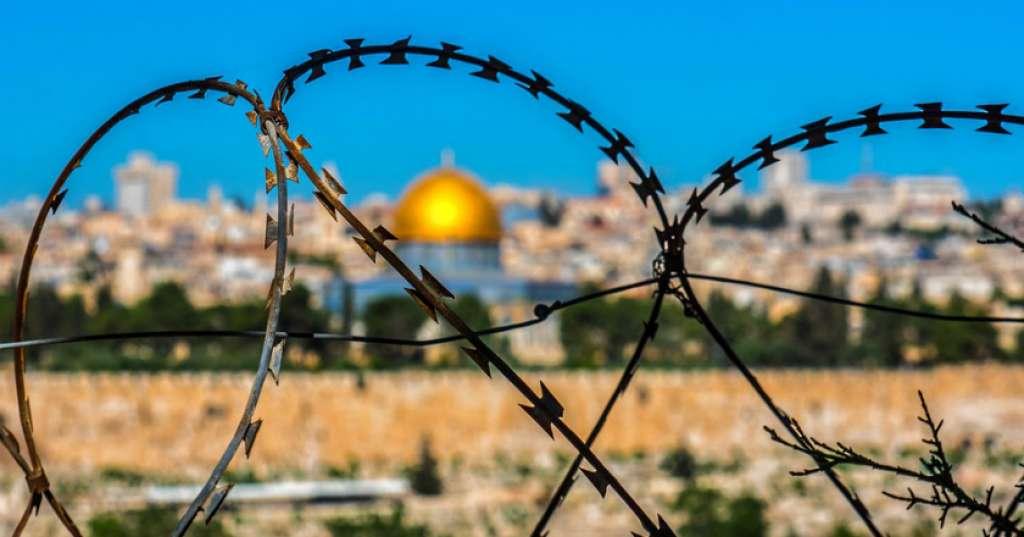Selain Merantai Masjid Al-Aqsha, Israel Juga Bui Warga Palestina