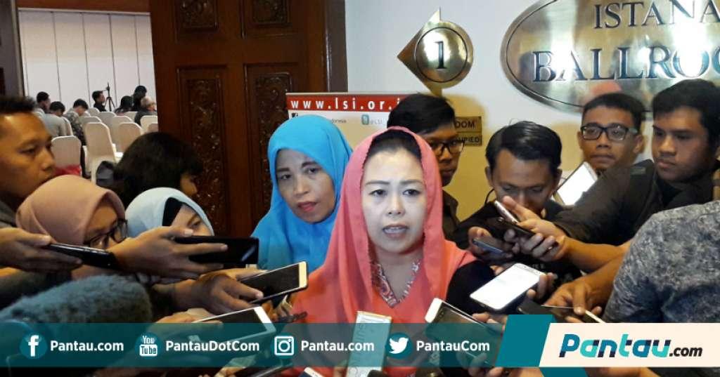 Yenny Wahid Nilai Tuduhan Penggunaan 'Earpiece' Jokowi di Debat Kedua Menyudutkan KPU
