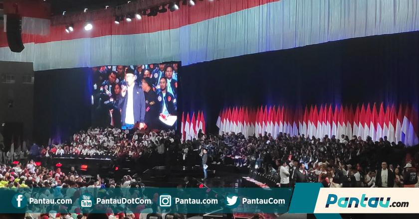 Saat Ridwan Kamil Berpantun Ria di Pidato Kebangsaan Jokowi 'Optimis Indonesia Maju'