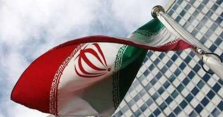 Masalah dengan AS Masih Panas, Iran Justru Lakukan Hal Ini dari Bawah Laut