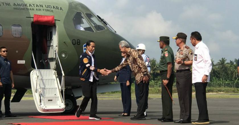 Bertolak ke Cilacap, Jokowi Resmikan PLTU dan Bagikan Sertifikat Tanah