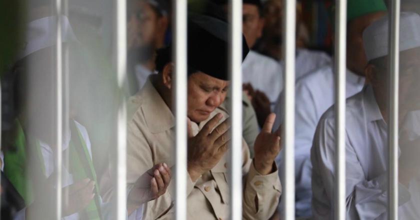 Bersama Ulama di Situbondo, Prabowo Ziarah ke Makam Pendiri NU