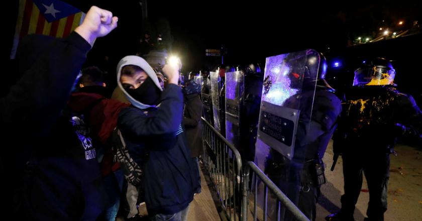 Warga Catalan Turun ke Jalan Tolak Kedatangan Raja Spanyol Lusi Filipe IV